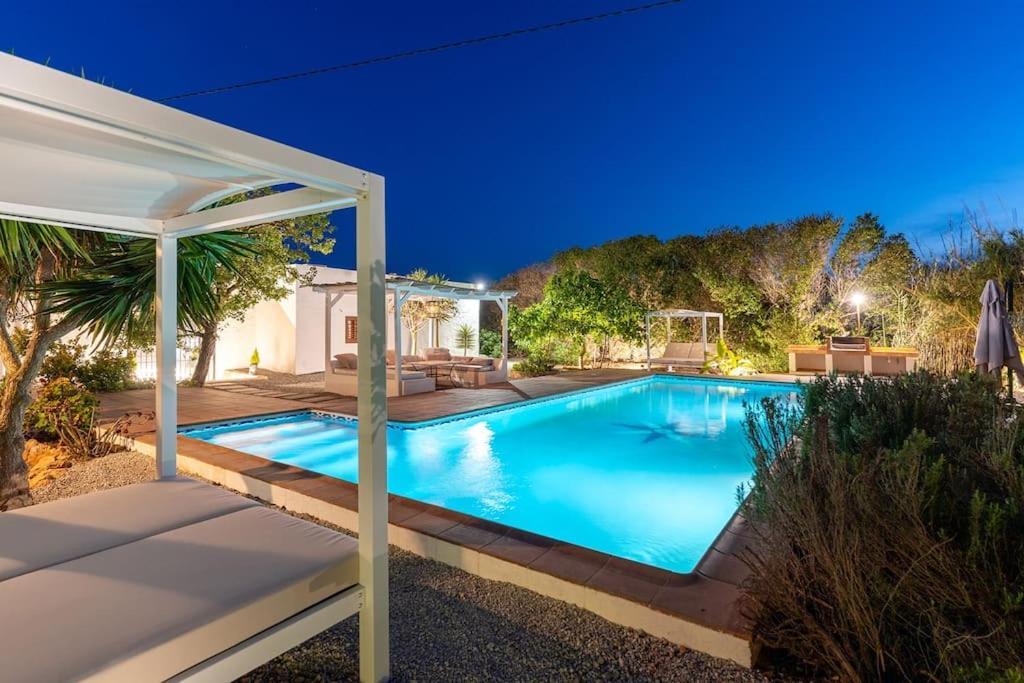 8 Guests Large Villa Near Bossa Beaches & Airport San José エクステリア 写真